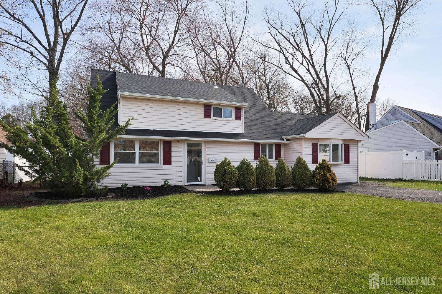 Old Bridge, NJ 08857,42 Southwood DR