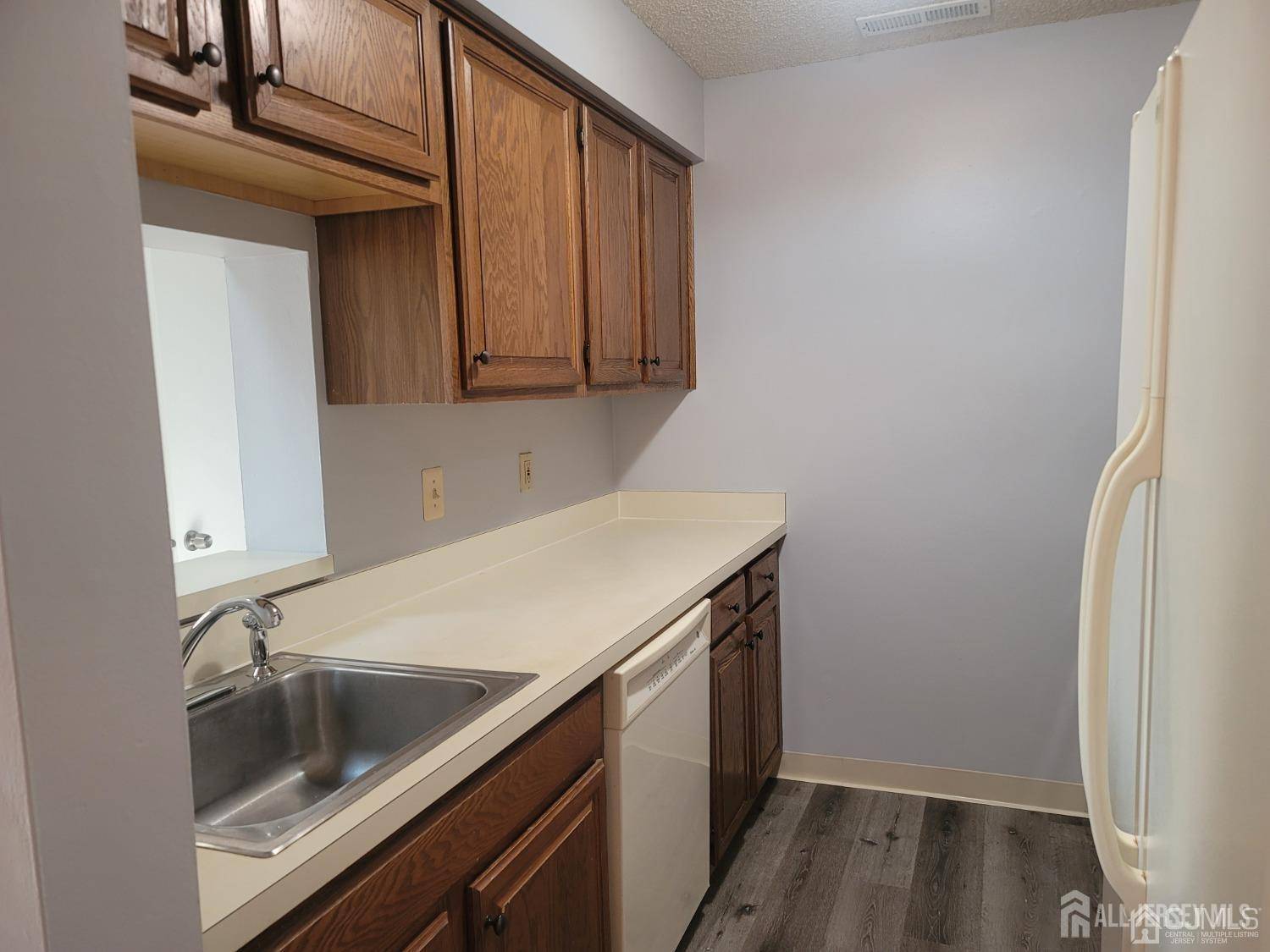 Plainsboro, NJ 08536,307 Ravens crest DR
