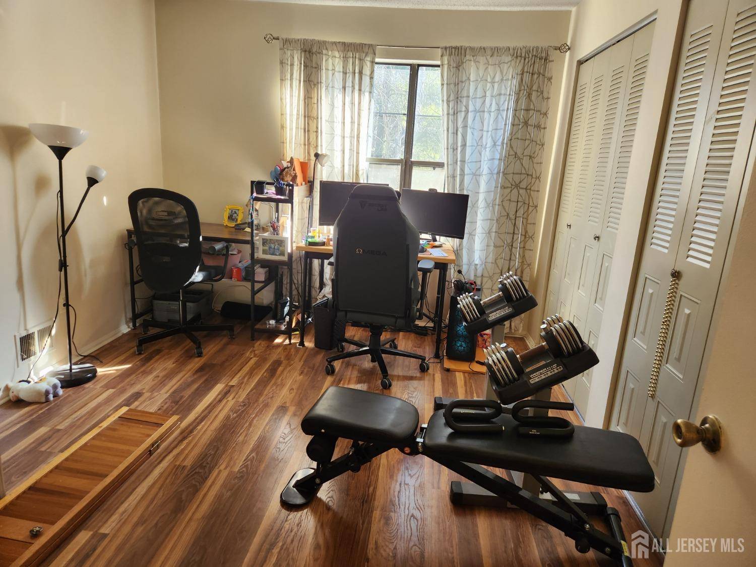 East Brunswick, NJ 08816,314 Bromley PL