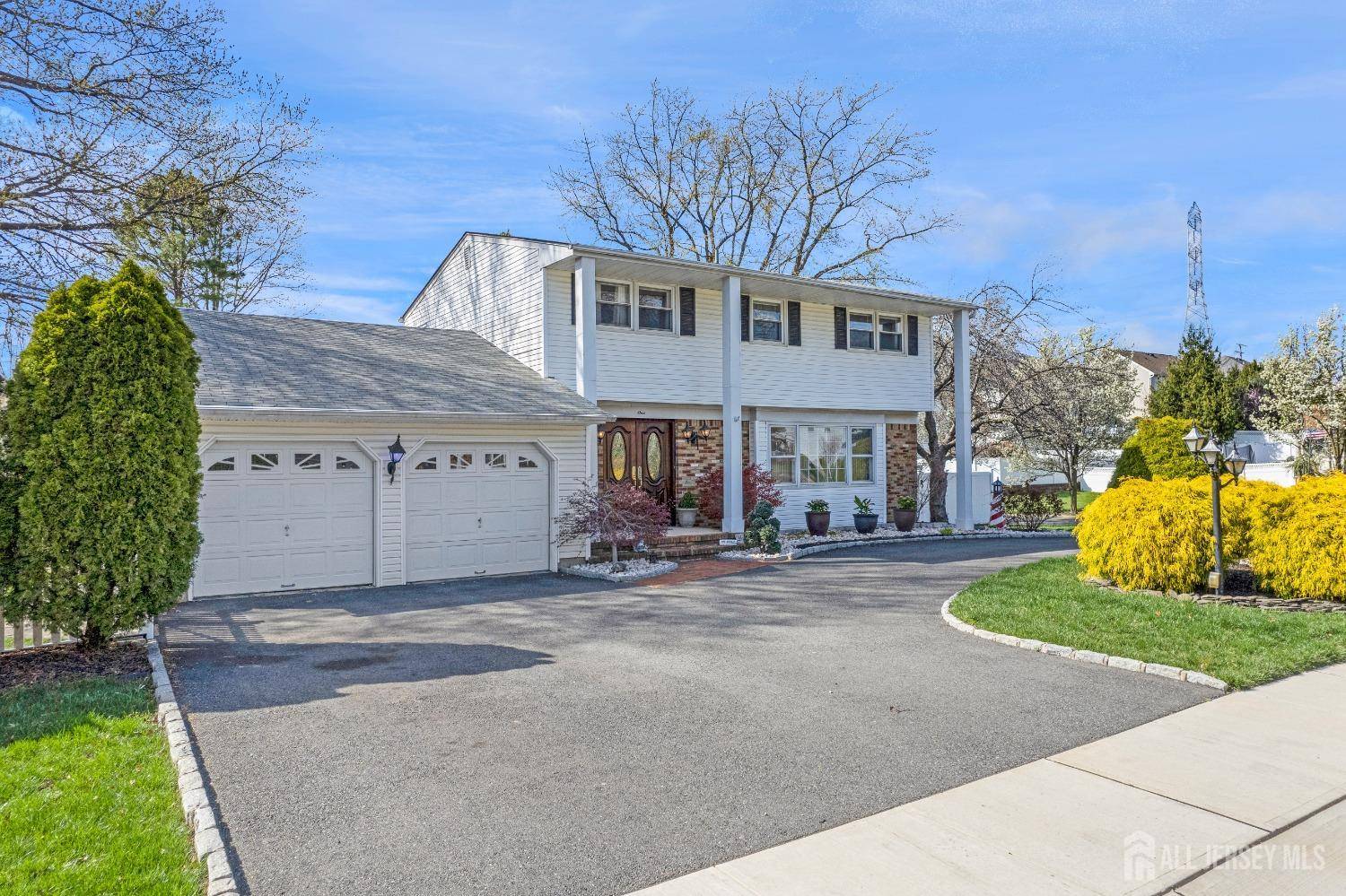 Sayreville, NJ 08859,1 Stradford RD