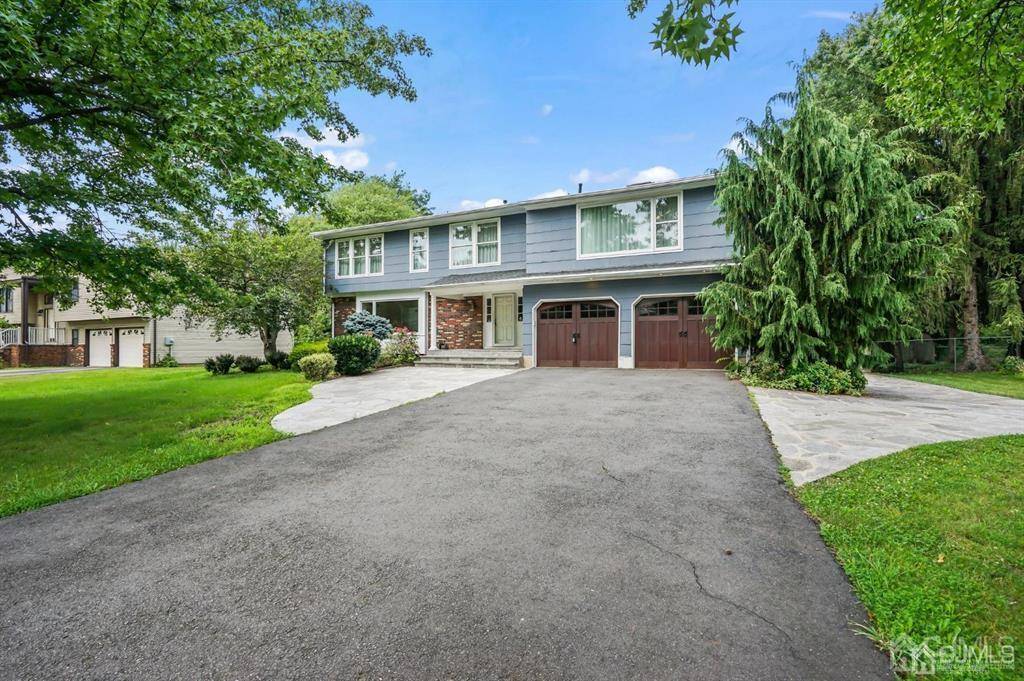 South Brunswick, NJ 08824,14 Kathy ST