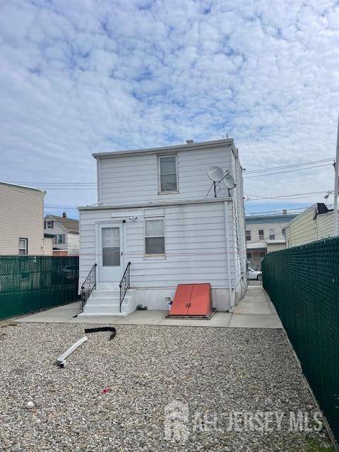 Carteret, NJ 07008,27 Edwin ST