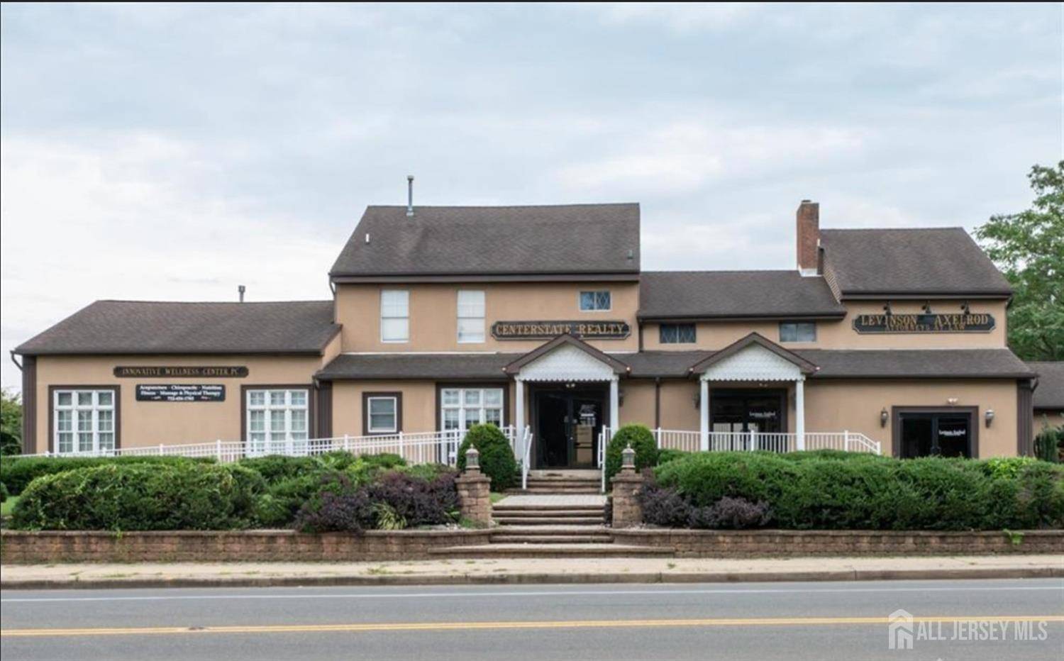 Jamesburg, NJ 08831,220 Forsgate DR #D