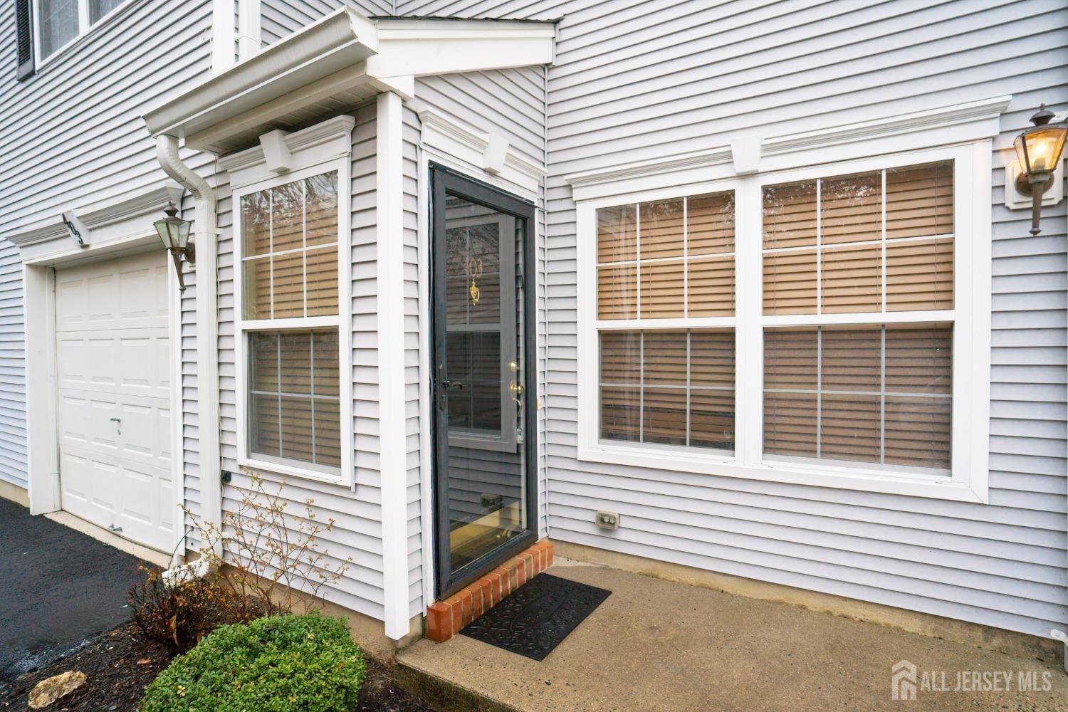 South Brunswick, NJ 08540,403 Canterbury WAY