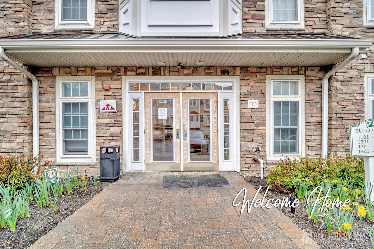 East Brunswick, NJ 08816,1402 Cedar Village BLVD
