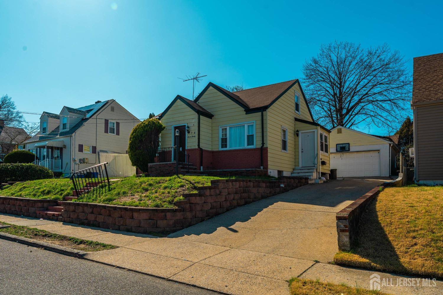 South Amboy, NJ 08879,720 Charles ST
