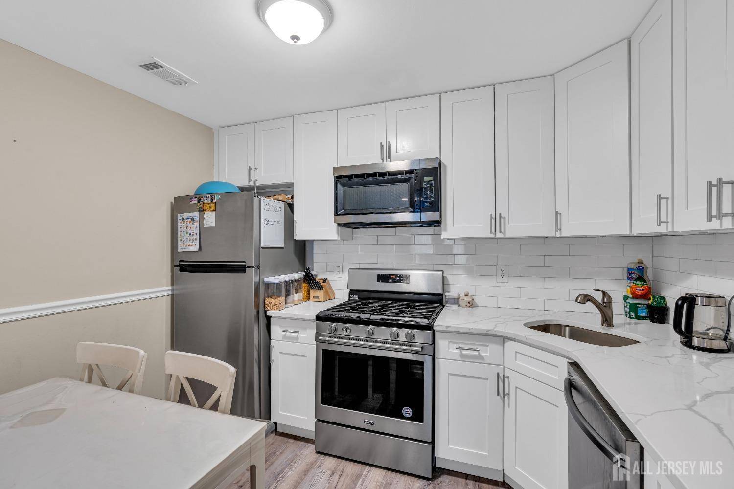Helmetta, NJ 08828,1012 Meadow CT