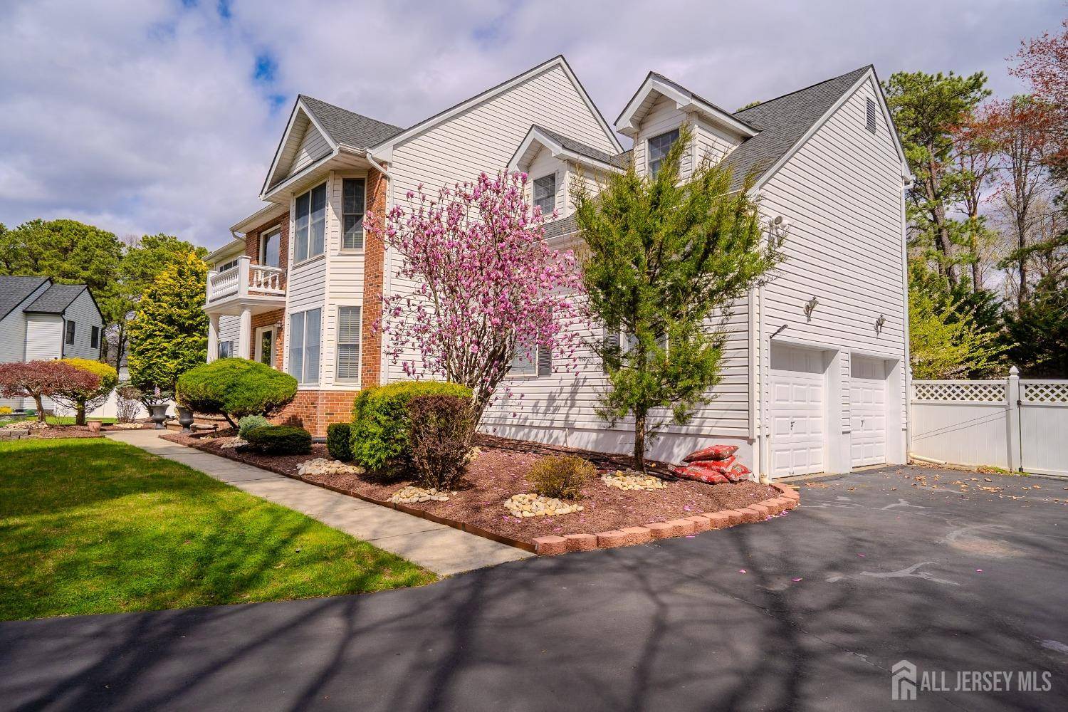 Monroe, NJ 08831,3 Clark CT