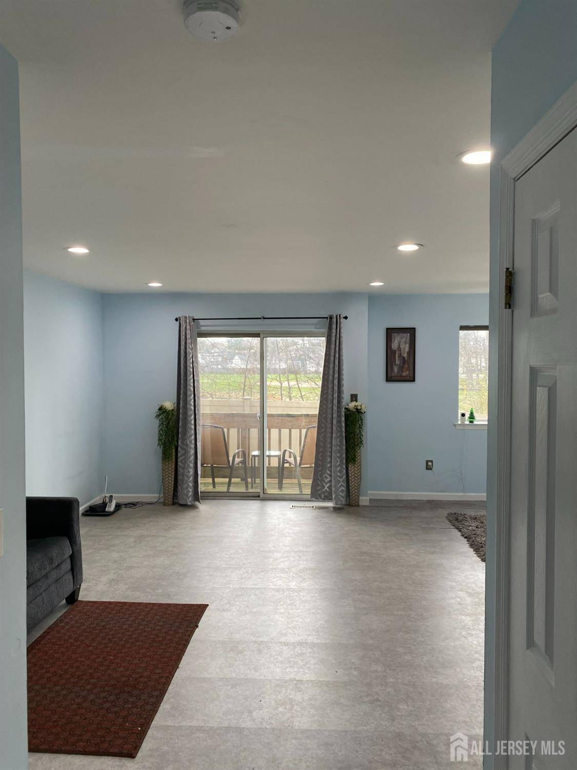 Avenel, NJ 07001,203 Madaline DR