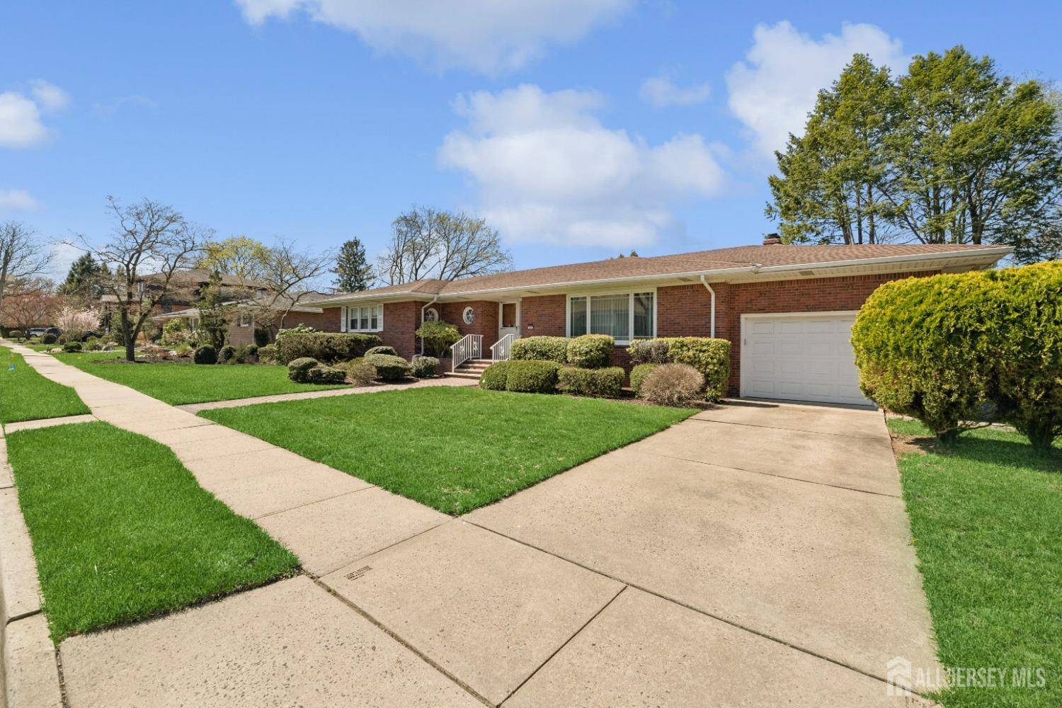 Highland Park, NJ 08904,144 N 9th AVE