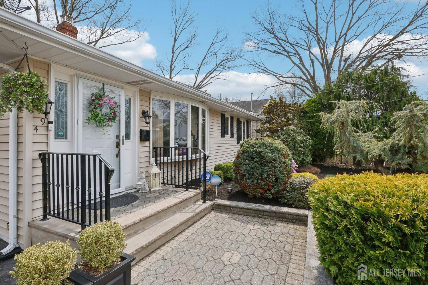 Edison, NJ 08817,49 Hickory ST