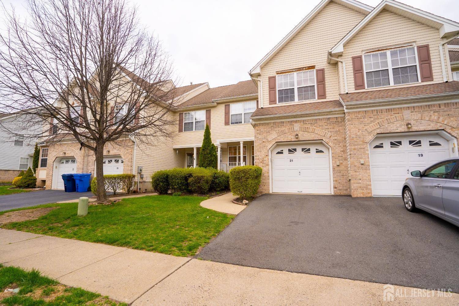 North Brunswick, NJ 08902,21 Palmetto WAY