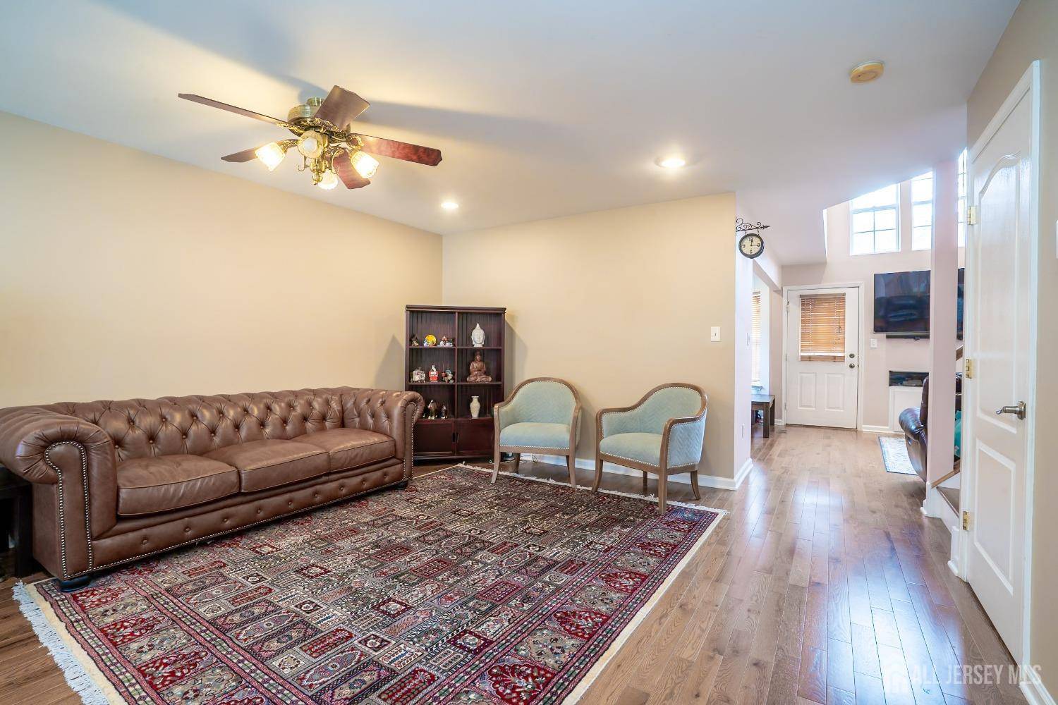 North Brunswick, NJ 08902,21 Palmetto WAY