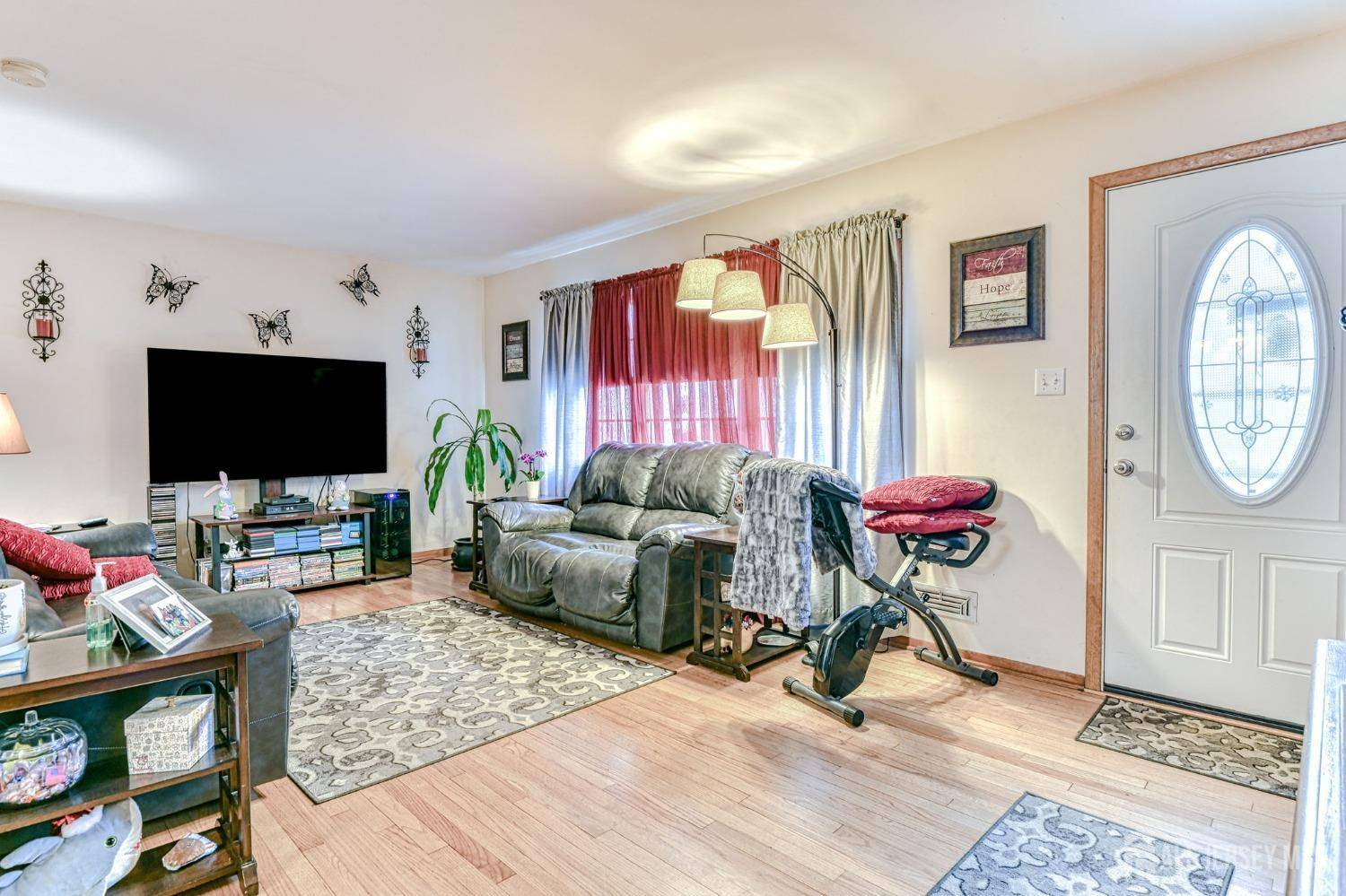 Jamesburg, NJ 08831,23 Oakland RD