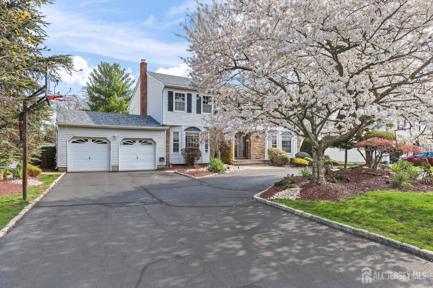 Manalapan, NJ 07726,56 Ivanhoe DR