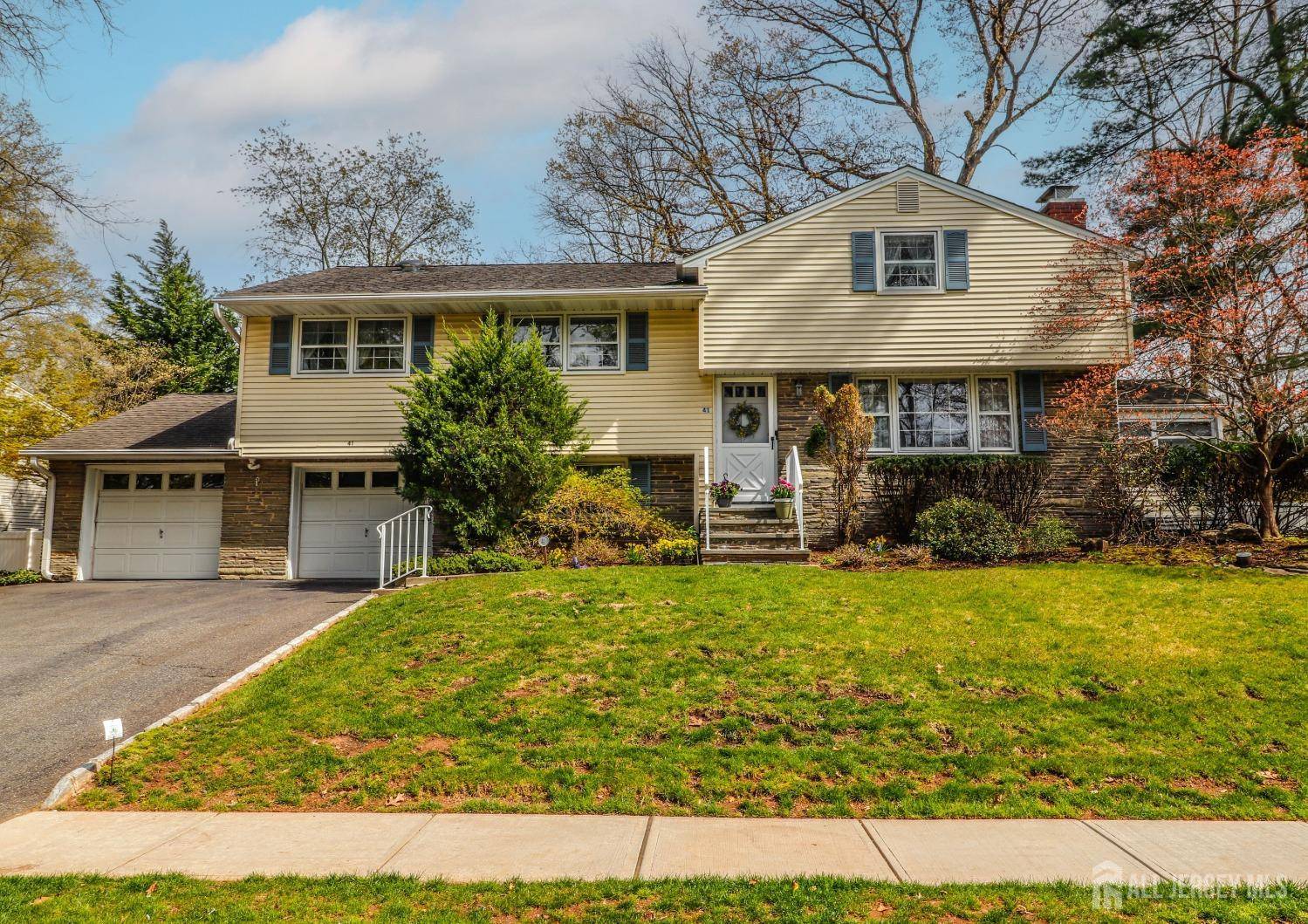 Metuchen, NJ 08840,41 Concord AVE