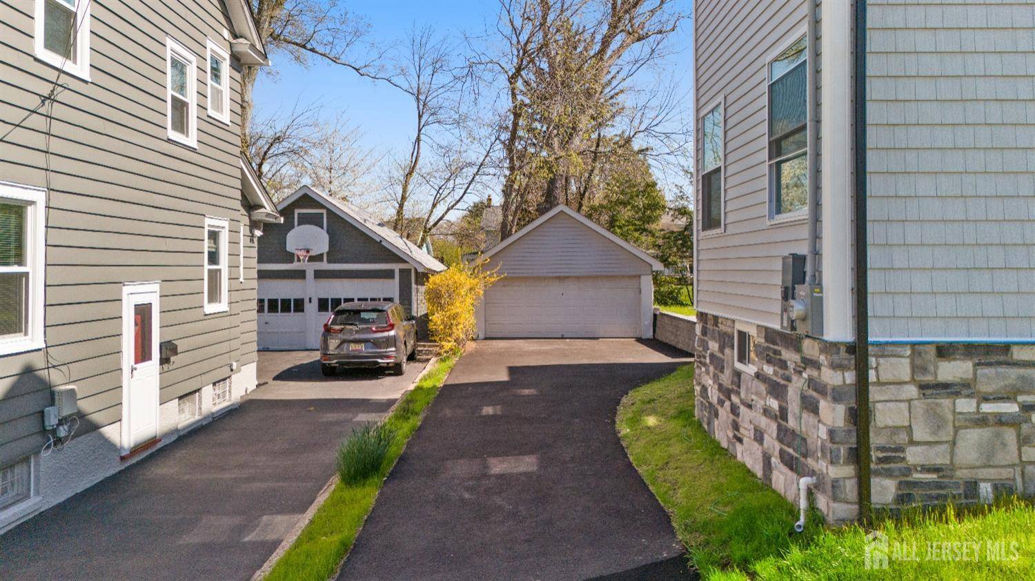 Maplewood, NJ 07040,39 S Pierson RD