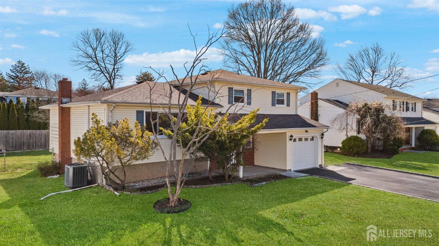 Edison, NJ 08820,24 Lench AVE