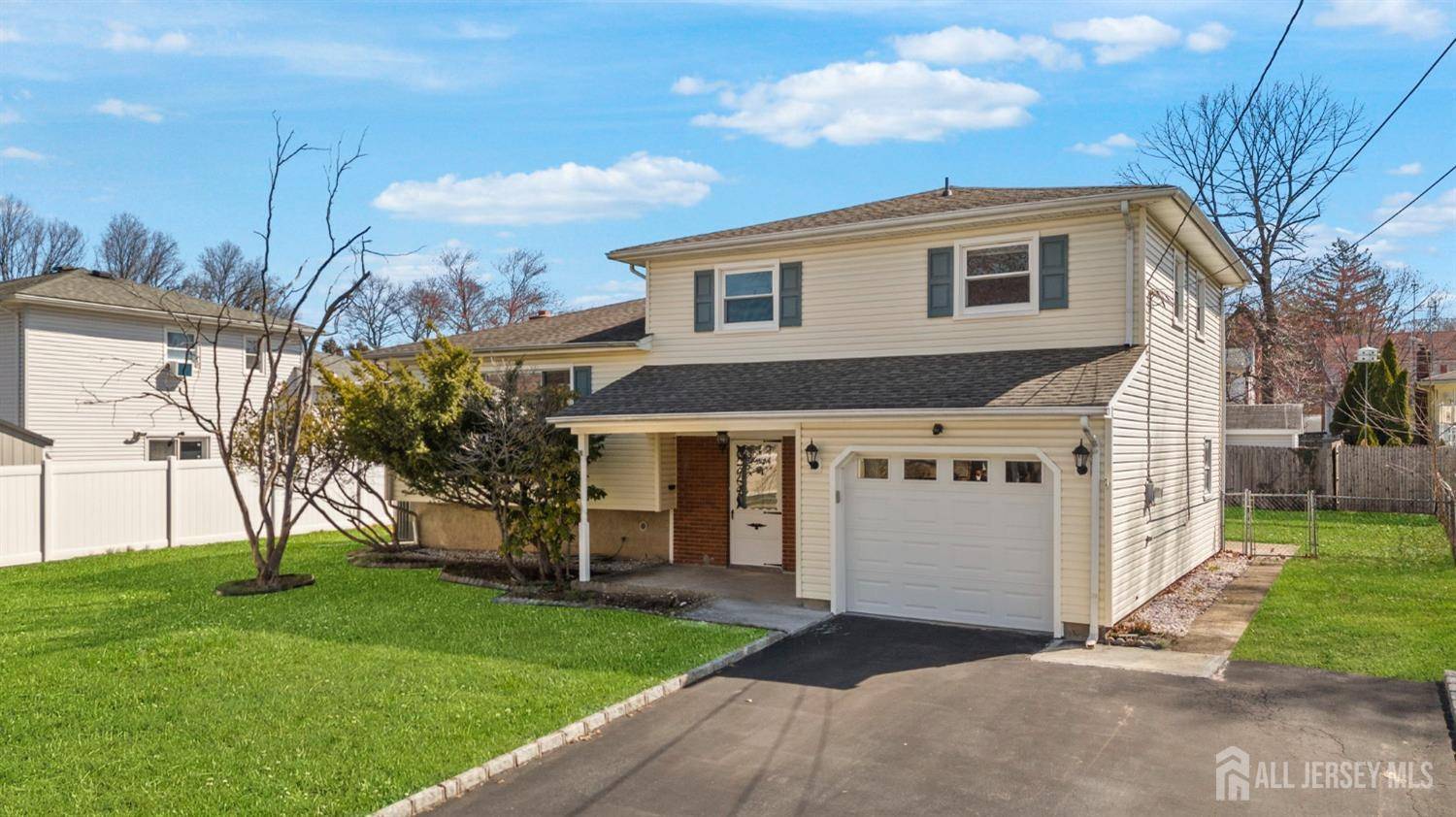 Edison, NJ 08820,24 Lench AVE