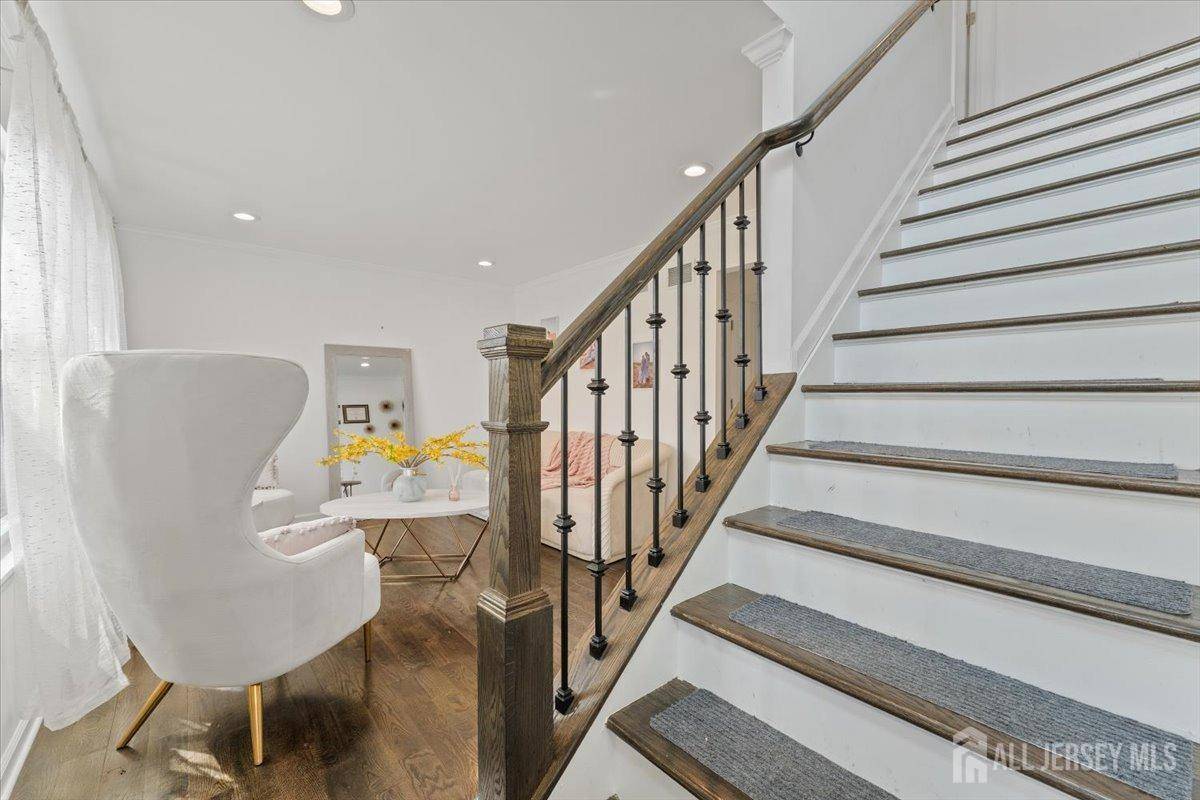 Iselin, NJ 08830,117 W Francis ST