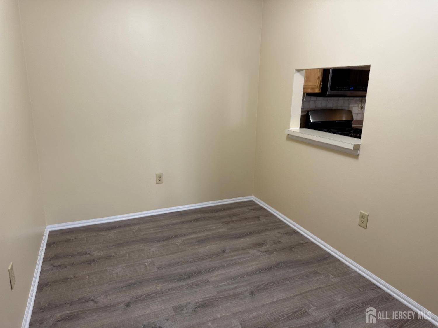 North Brunswick, NJ 08902,24 Dartmouth Way WAY