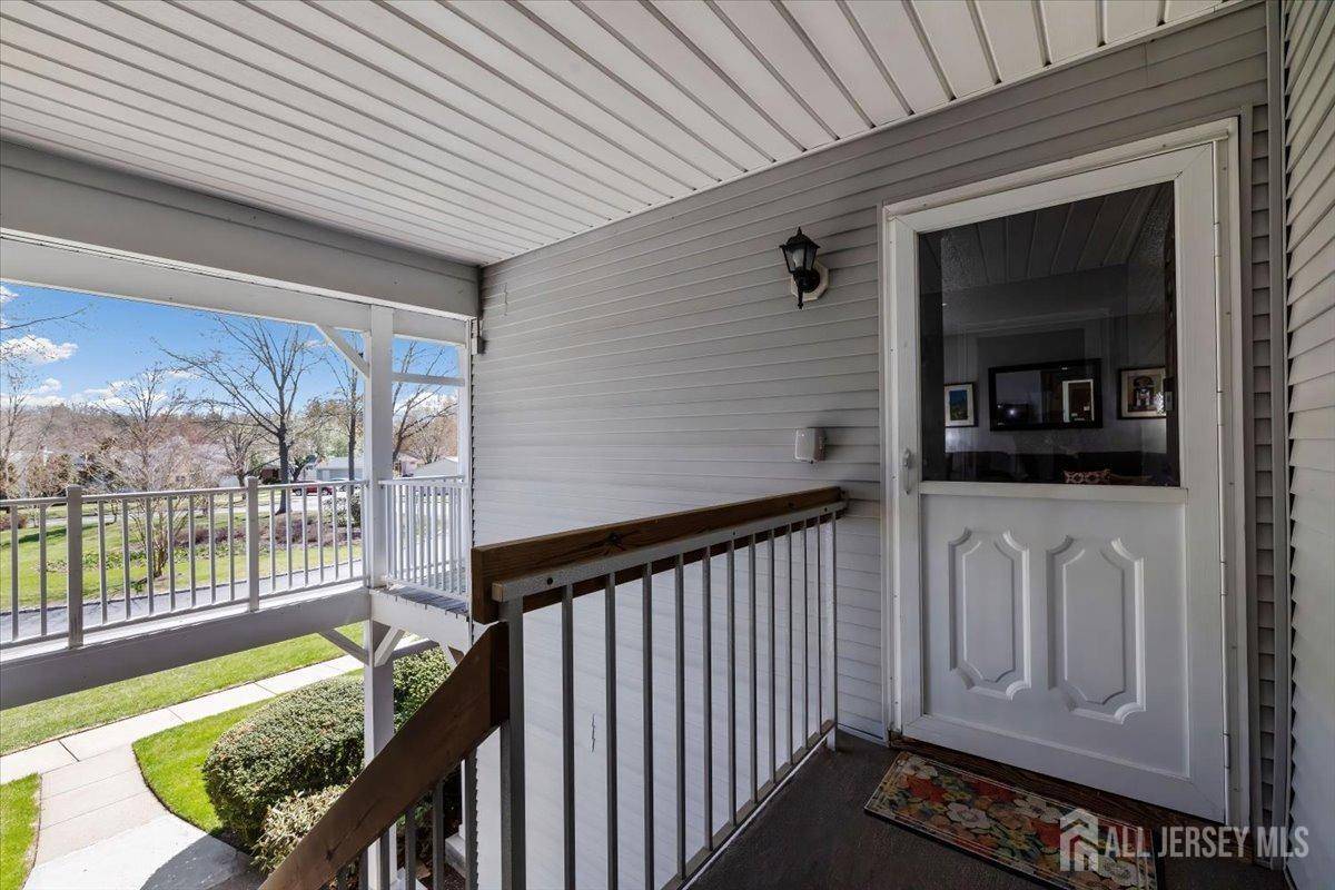 East Brunswick, NJ 08816,135 Hatfield LN