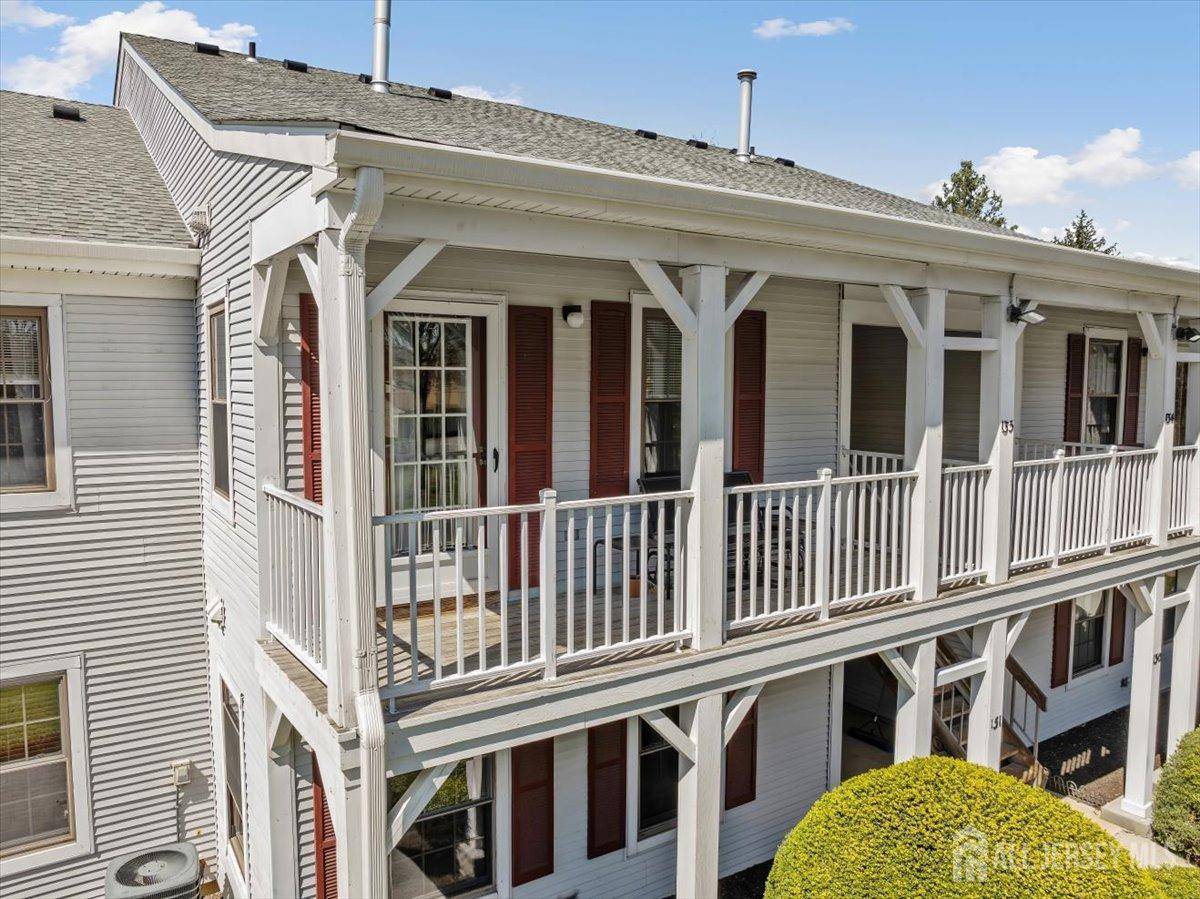 East Brunswick, NJ 08816,135 Hatfield LN