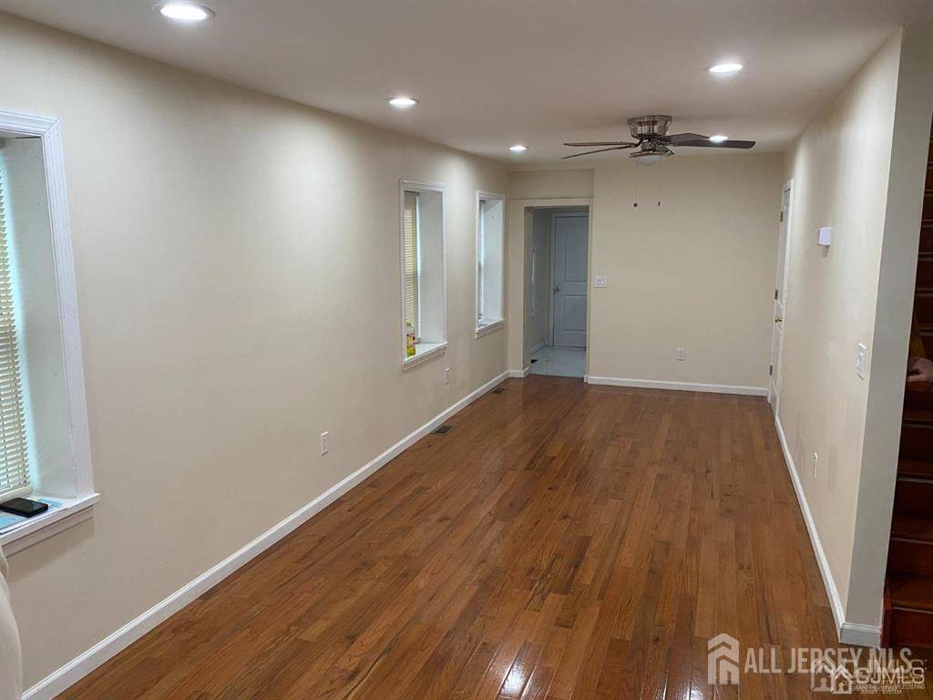 South Amboy, NJ 08879,155 2nd ST