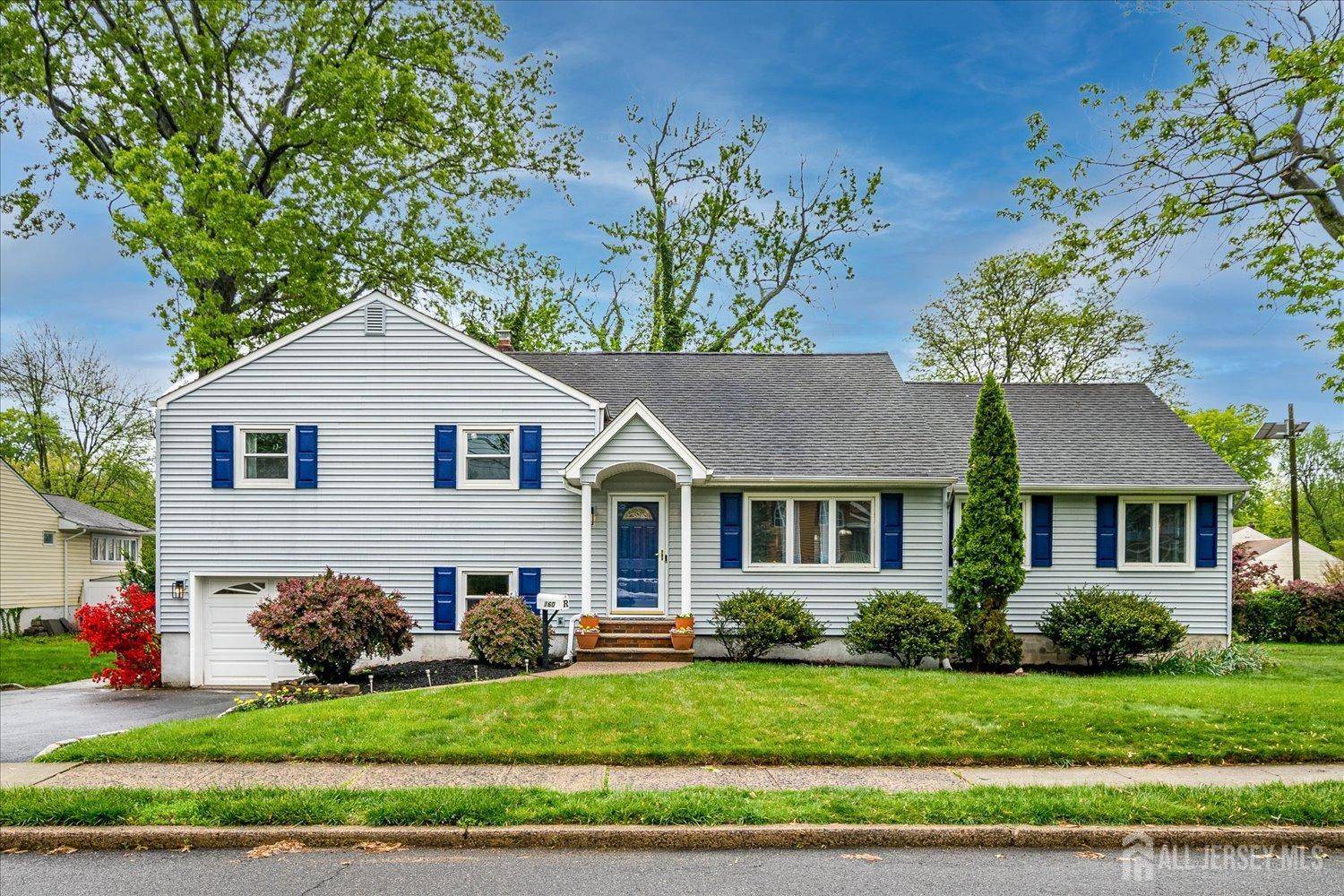 Metuchen, NJ 08840,160 Mason DR