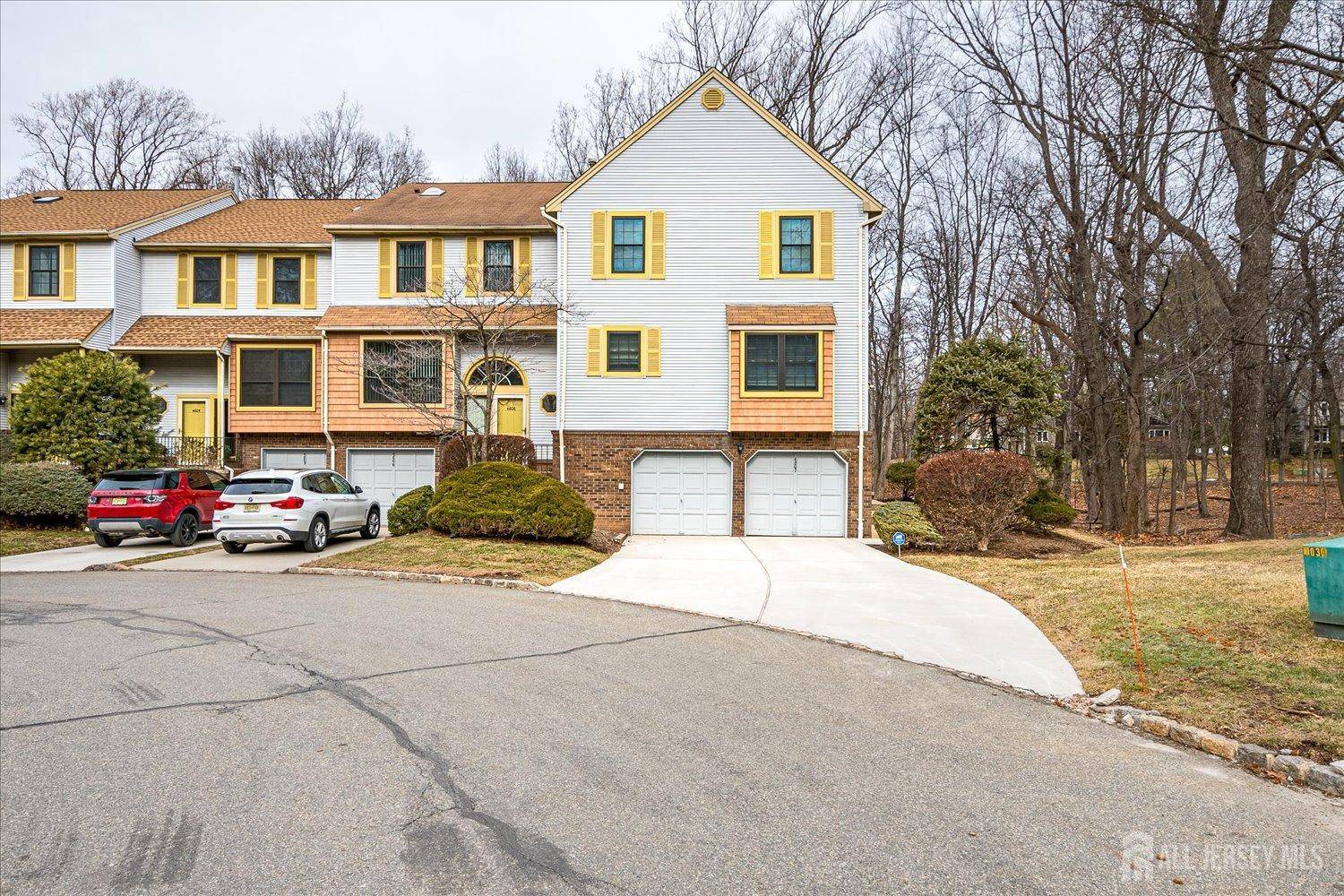 Edison, NJ 08820,4807 Stonehedge RD