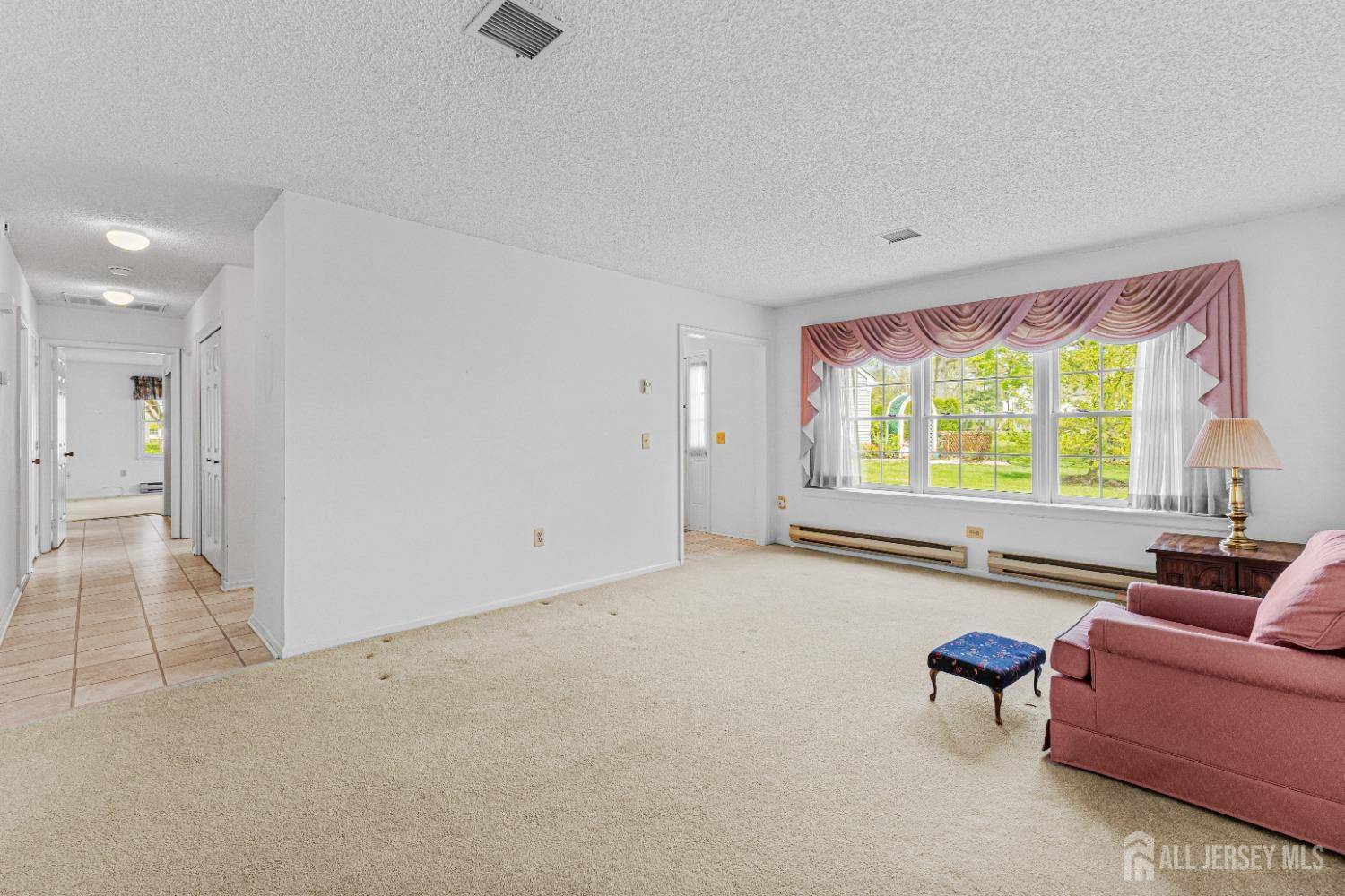 Monroe, NJ 08831,714 Victoria CT #B