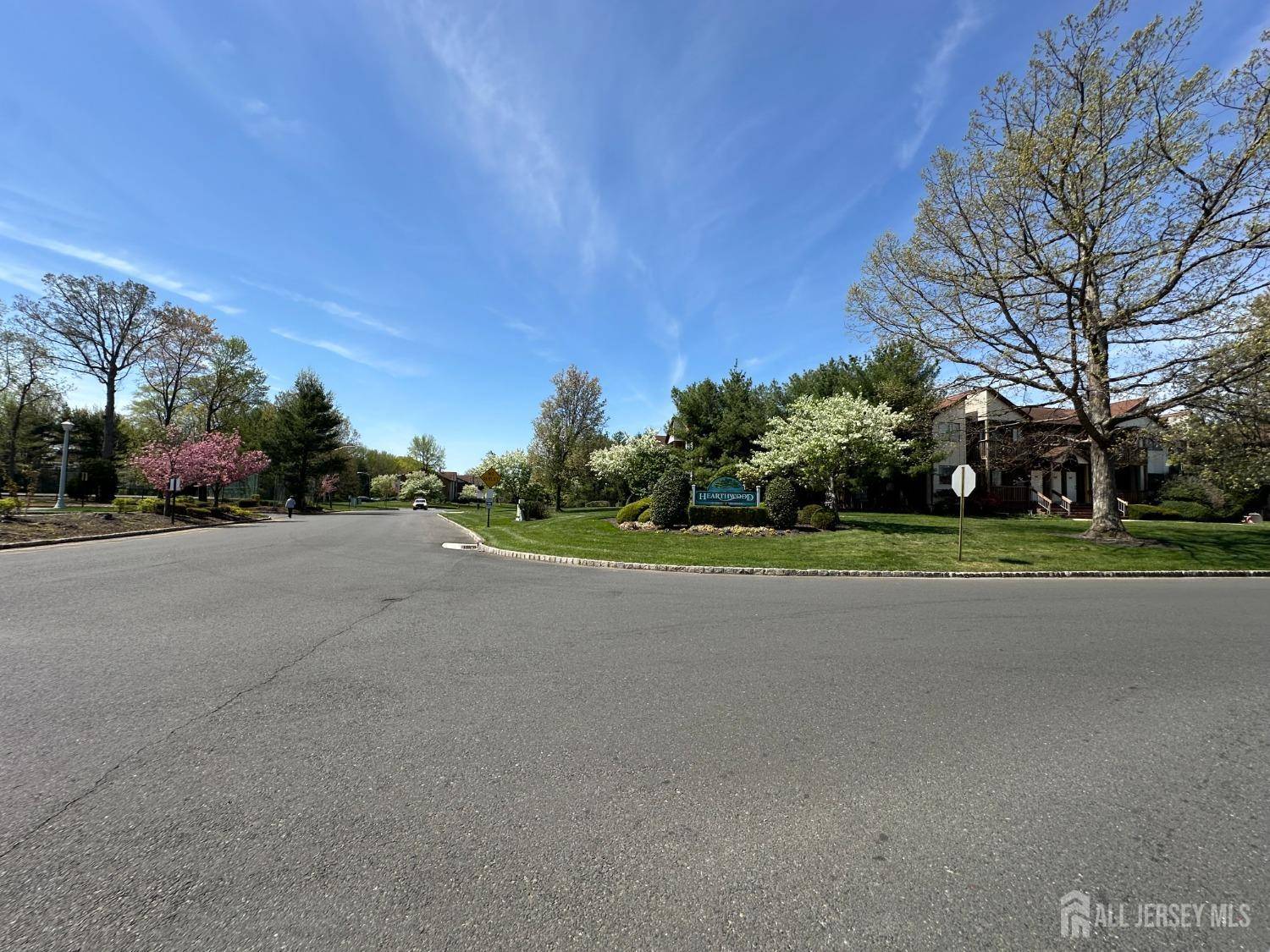 North Brunswick, NJ 08902,4215 Birchwood CT