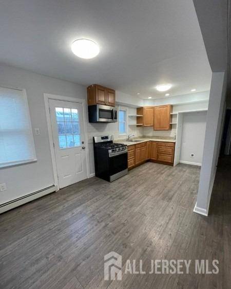 Carteret, NJ 07008,61 Willow ST