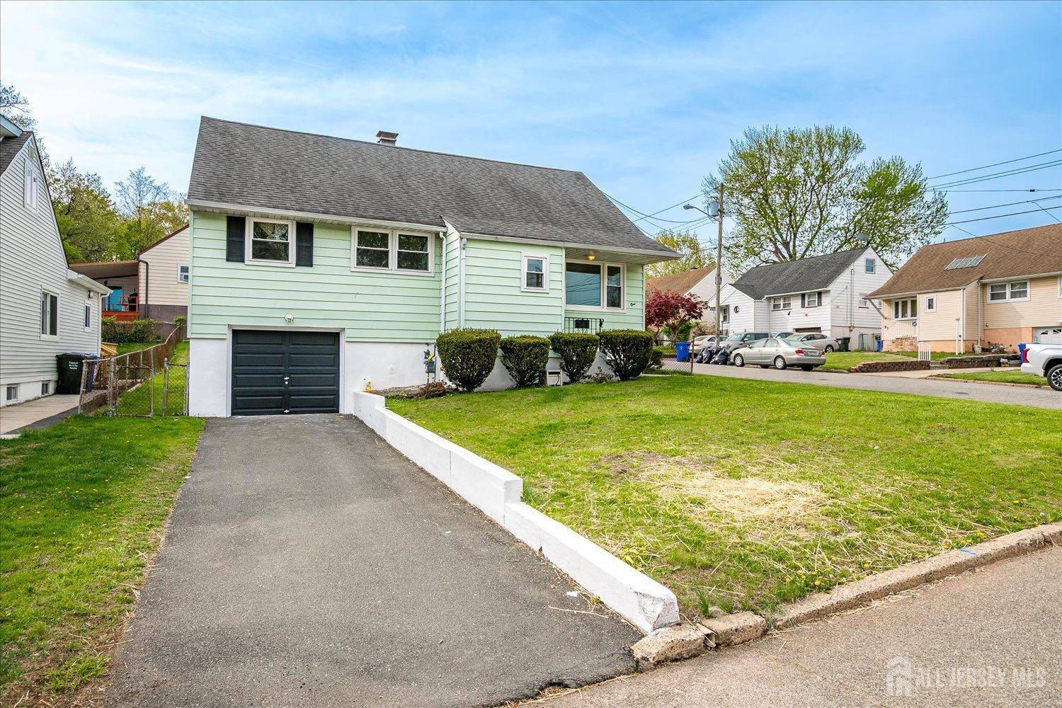 Menlo Park Terrace, NJ 08840,1 Alvin CT