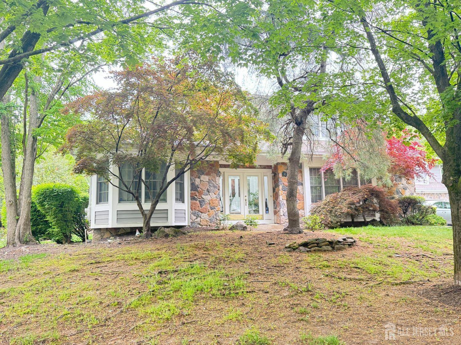 South Brunswick, NJ 08540,1 Crabapple CT