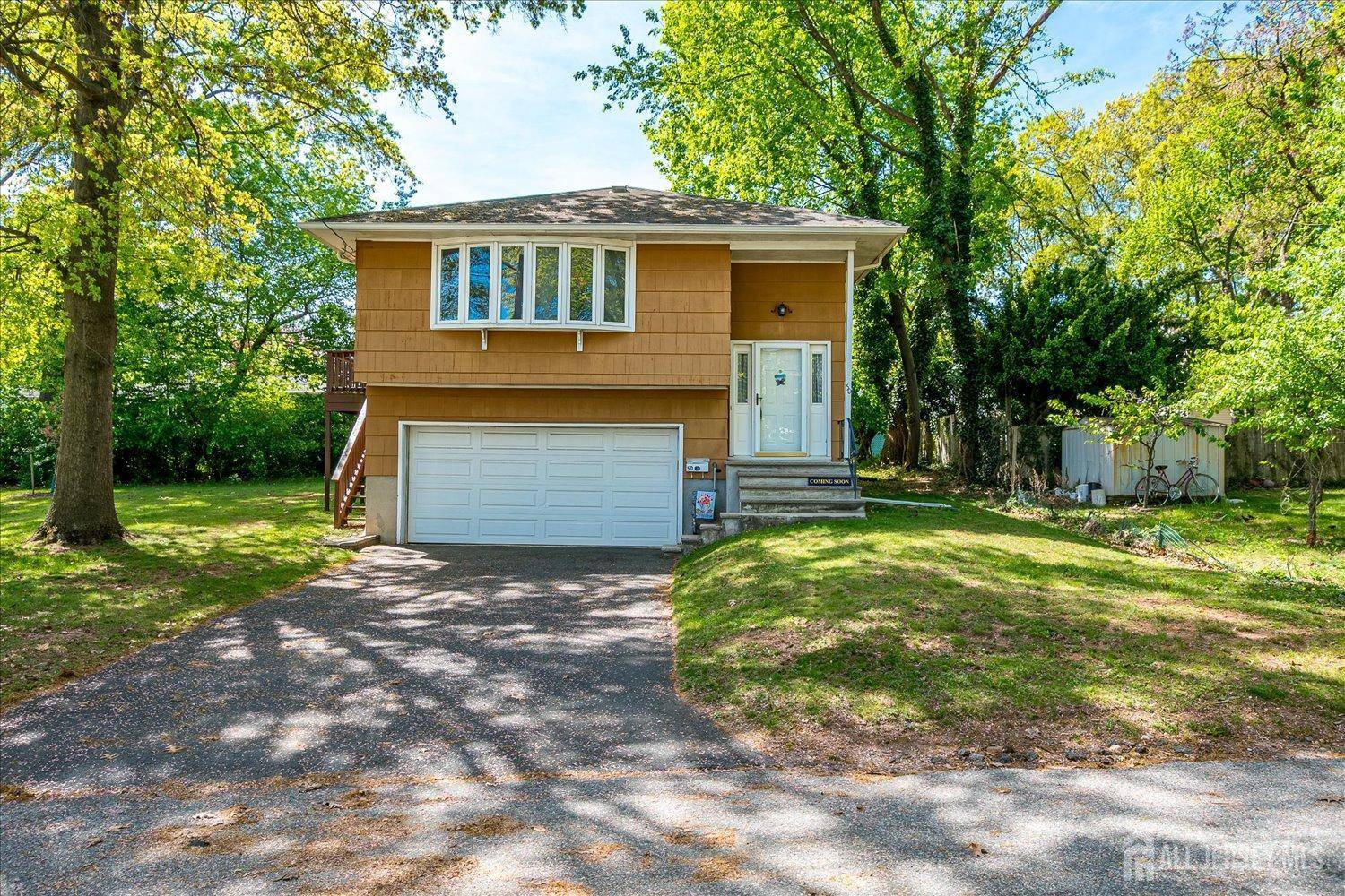 Edison, NJ 08817,50 Lilac ST