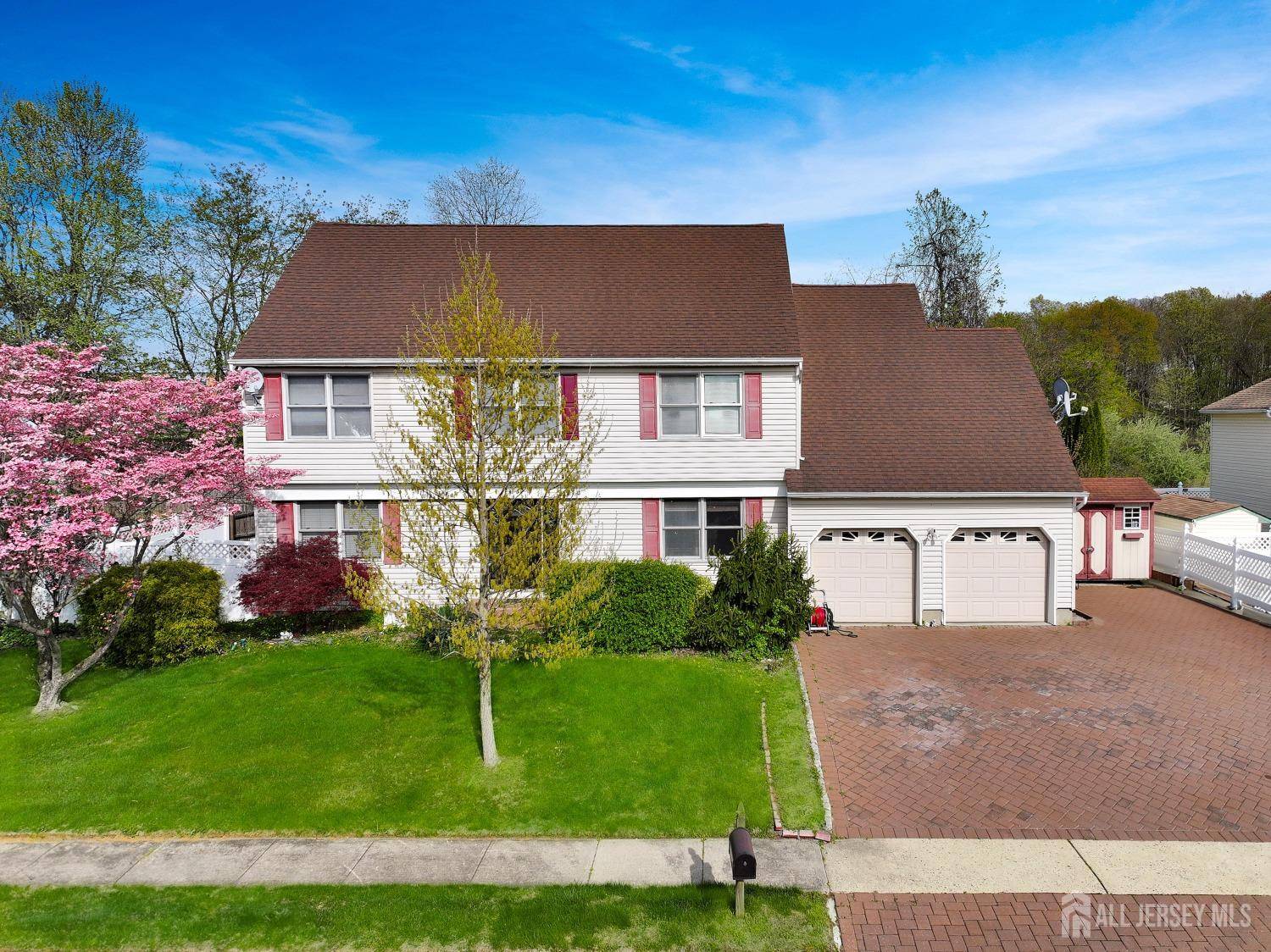 Old Bridge, NJ 08857,16 Meadow LN
