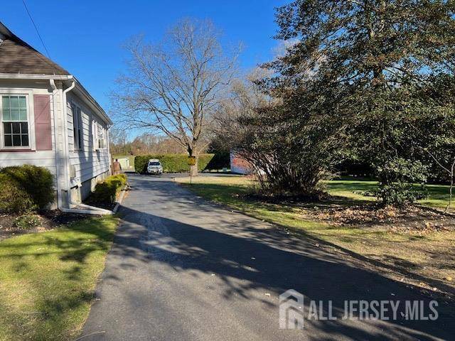 South Brunswick, NJ 08902,79 Davidson Mill RD