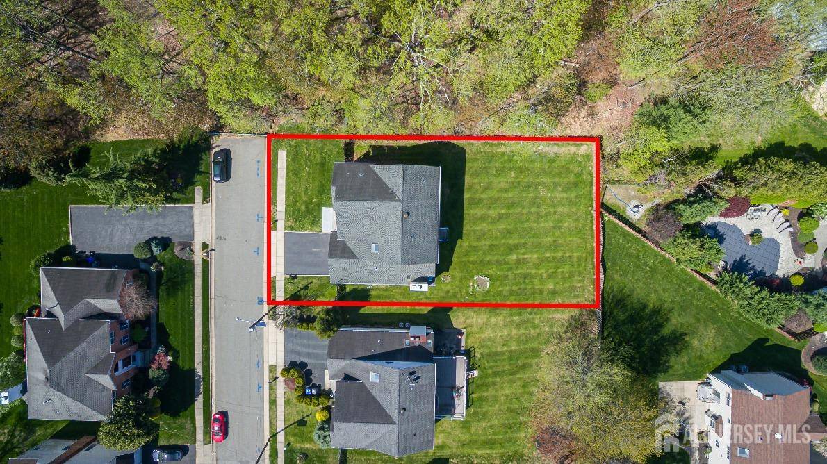Edison, NJ 08820,166 Lund AVE