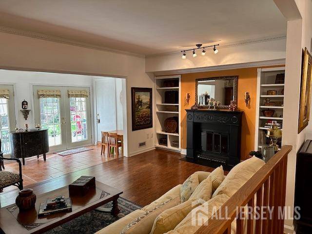 North Brunswick, NJ 08902,271 Constitution CIR
