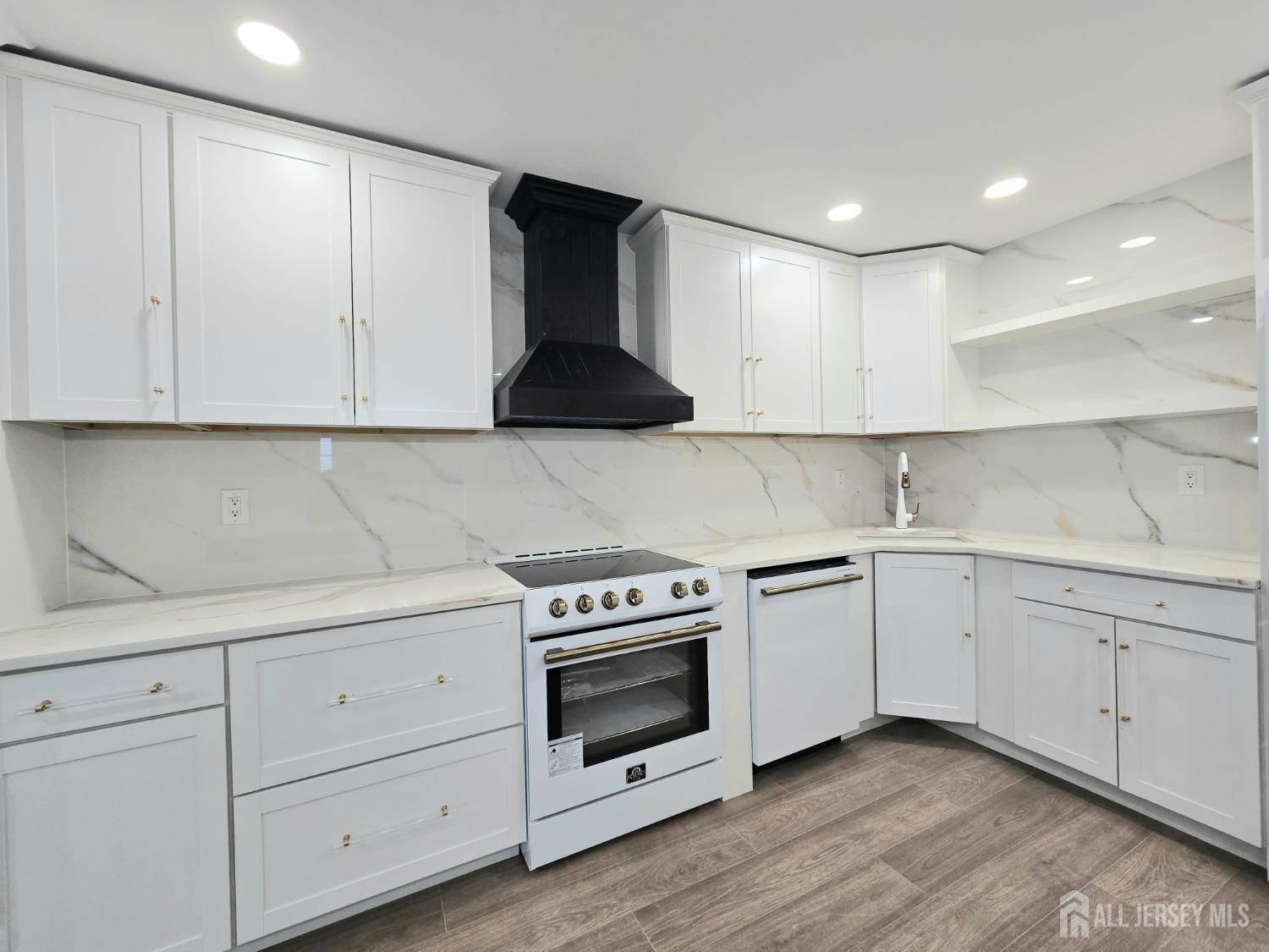 Monroe, NJ 08831,34 George Washington DR #B