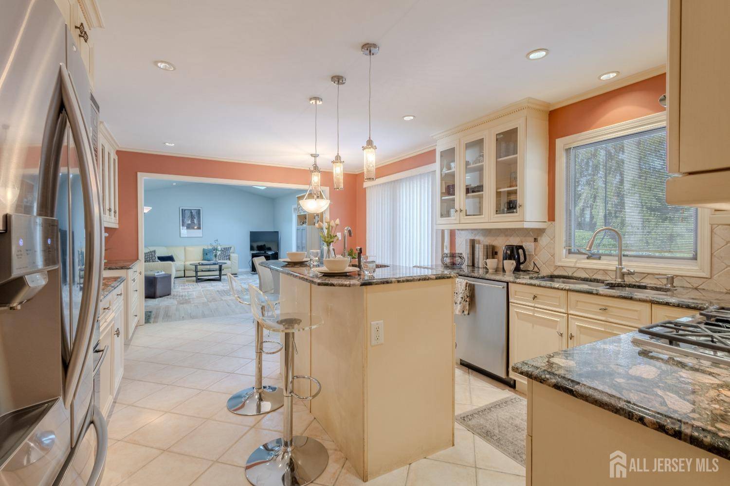 East Brunswick, NJ 08816,17 SE Candle LN