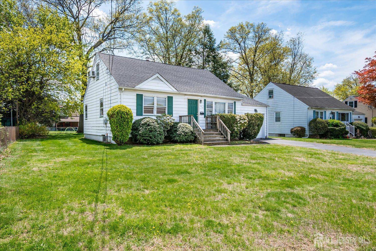 South Plainfield, NJ 07080,113 Gubernat DR