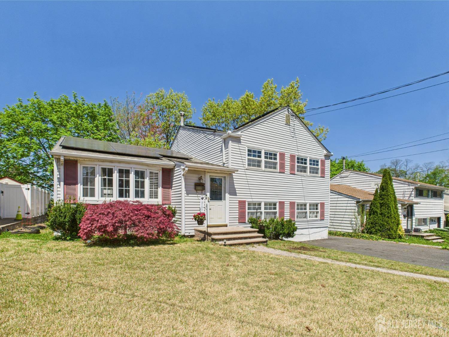 Sayreville, NJ 08859,107 Albert DR