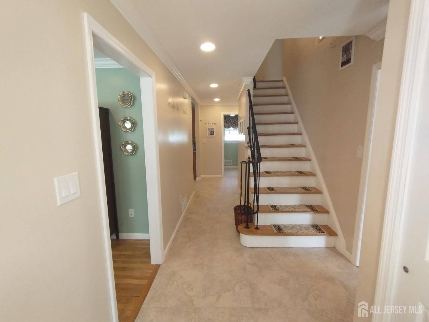 East Brunswick, NJ 08816,18 Timber RD