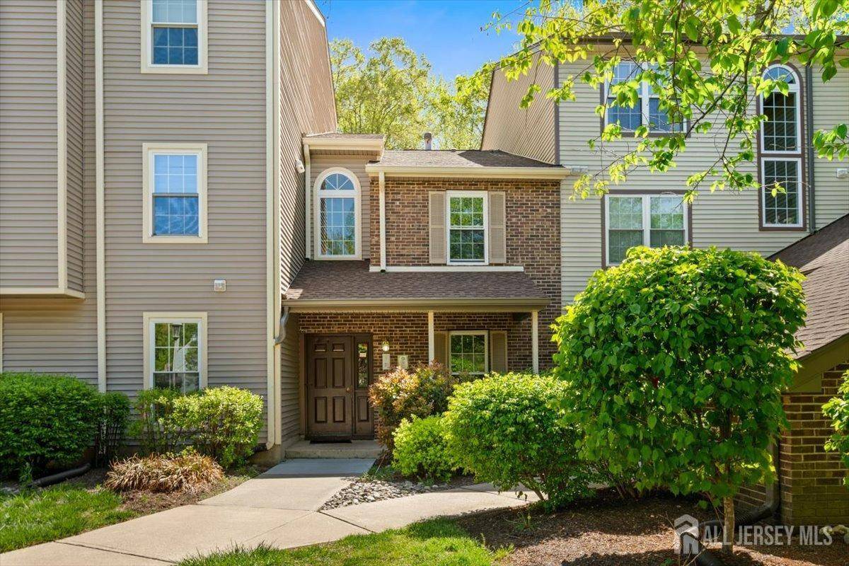 South Brunswick, NJ 08852,5151 Beech CT