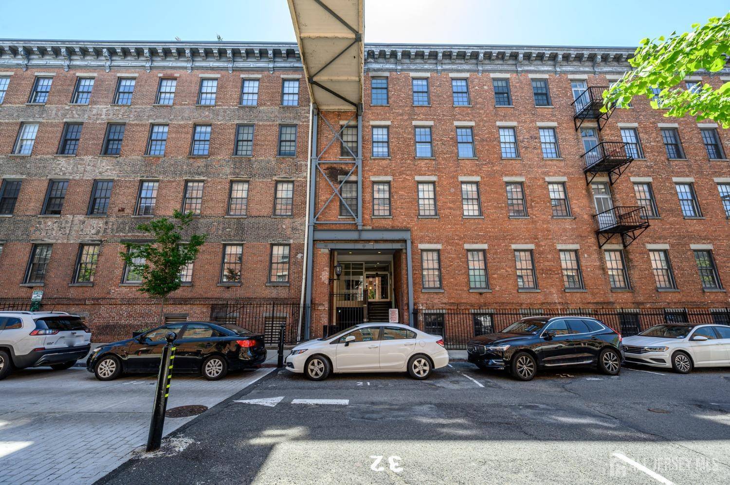 Jersey City, NJ 07302,187 Wayne ST #205C