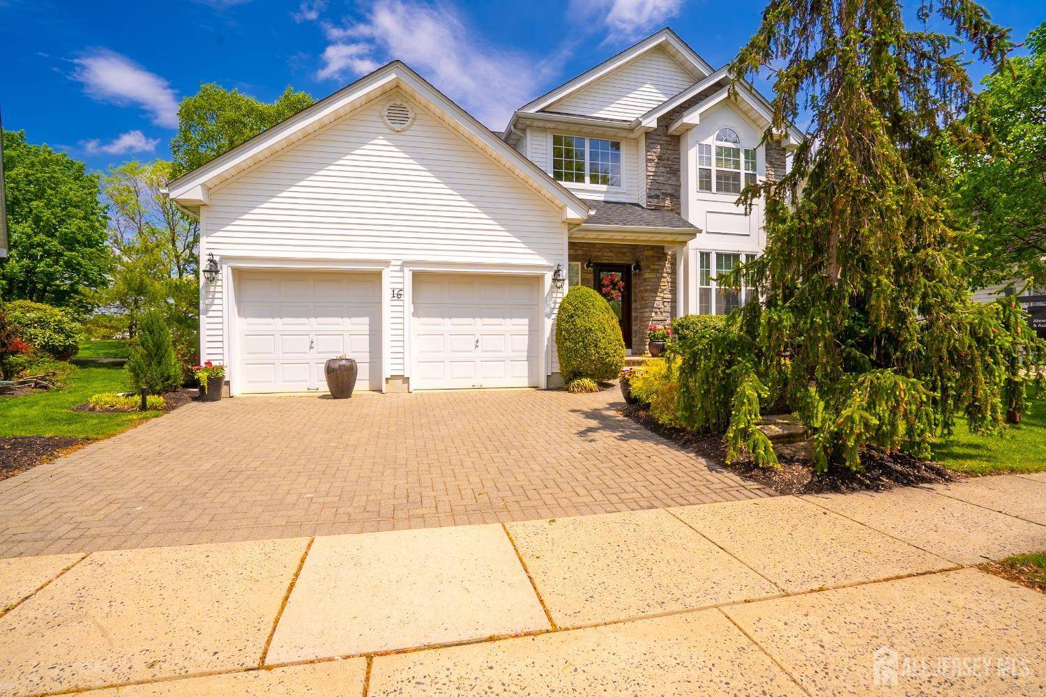 Monroe, NJ 08831,16 Baltusrol CT