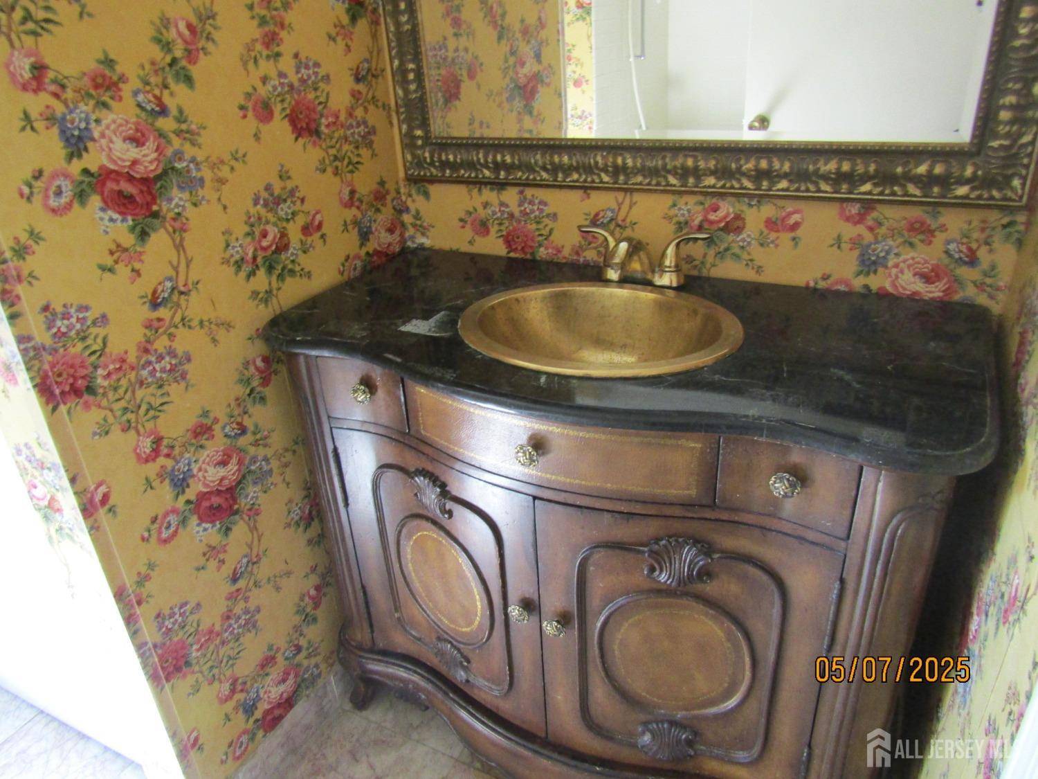 Monroe, NJ 08831,160 Pelham LN #B