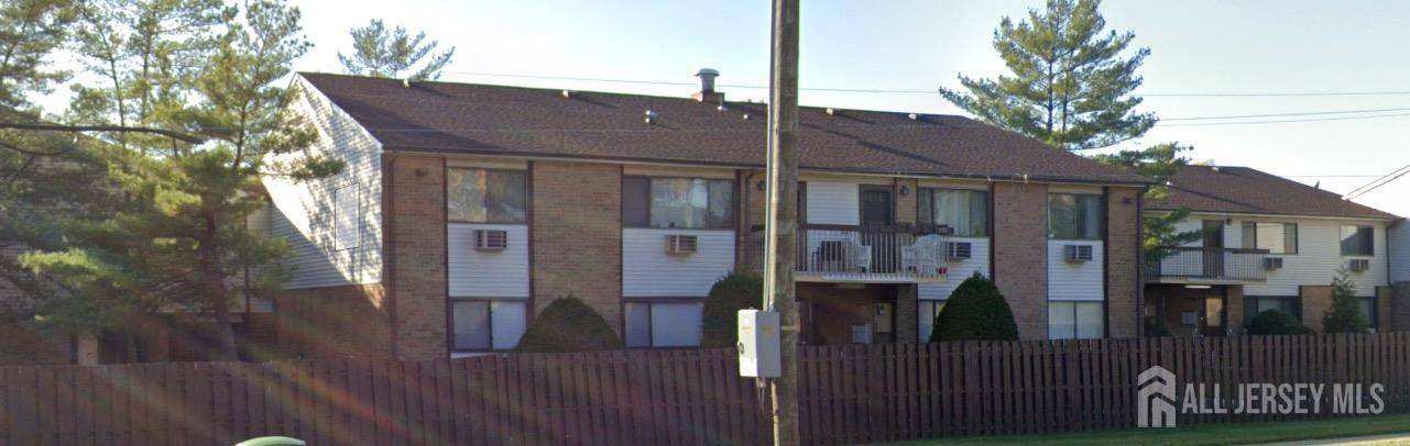 Woodbridge Proper, NJ 07095,1304 Cricket LN